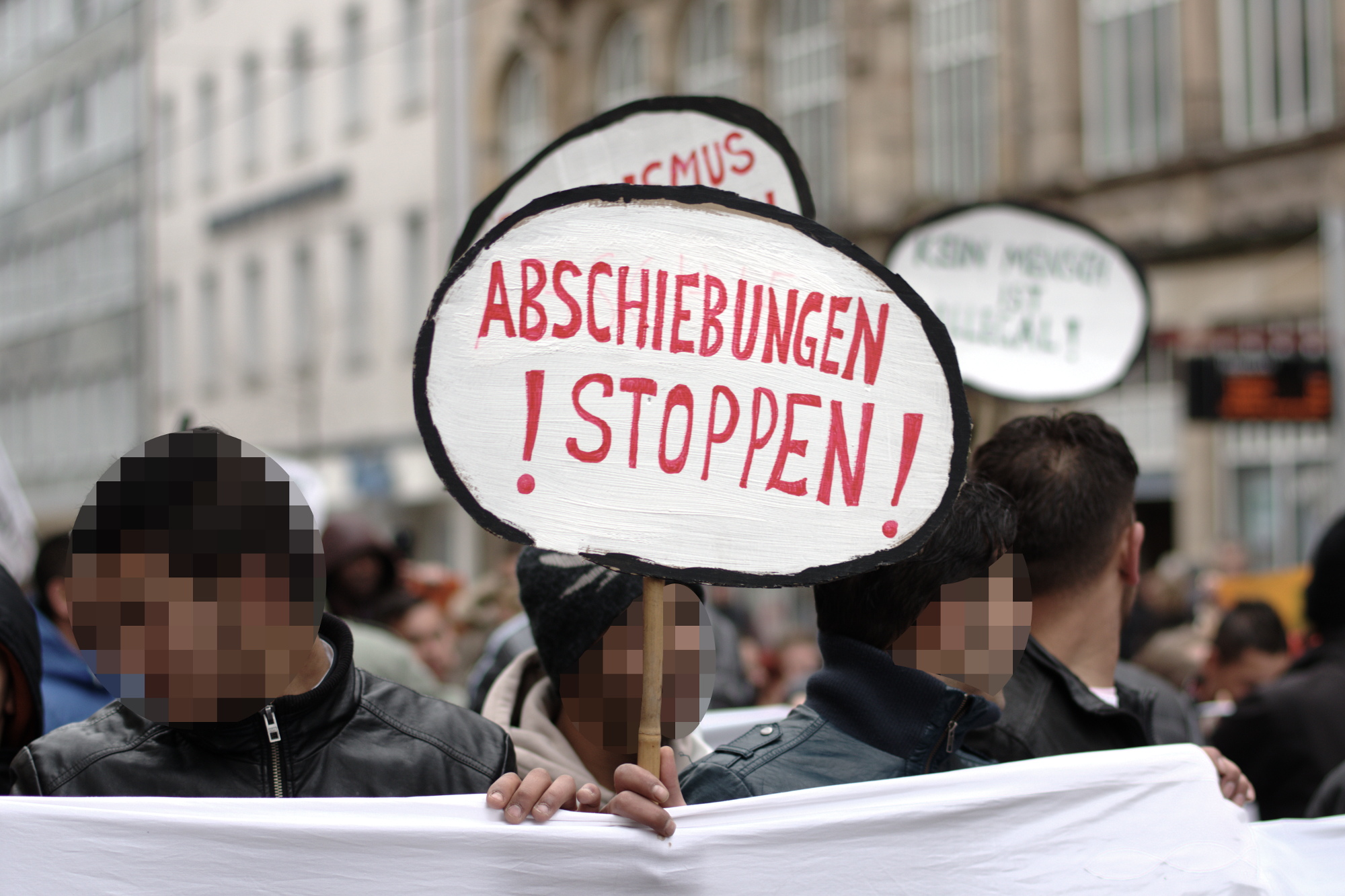 Demo in Freiburg: Niemand flieht ohne Grund! Solidarität statt Asylrechtsverschärfung!